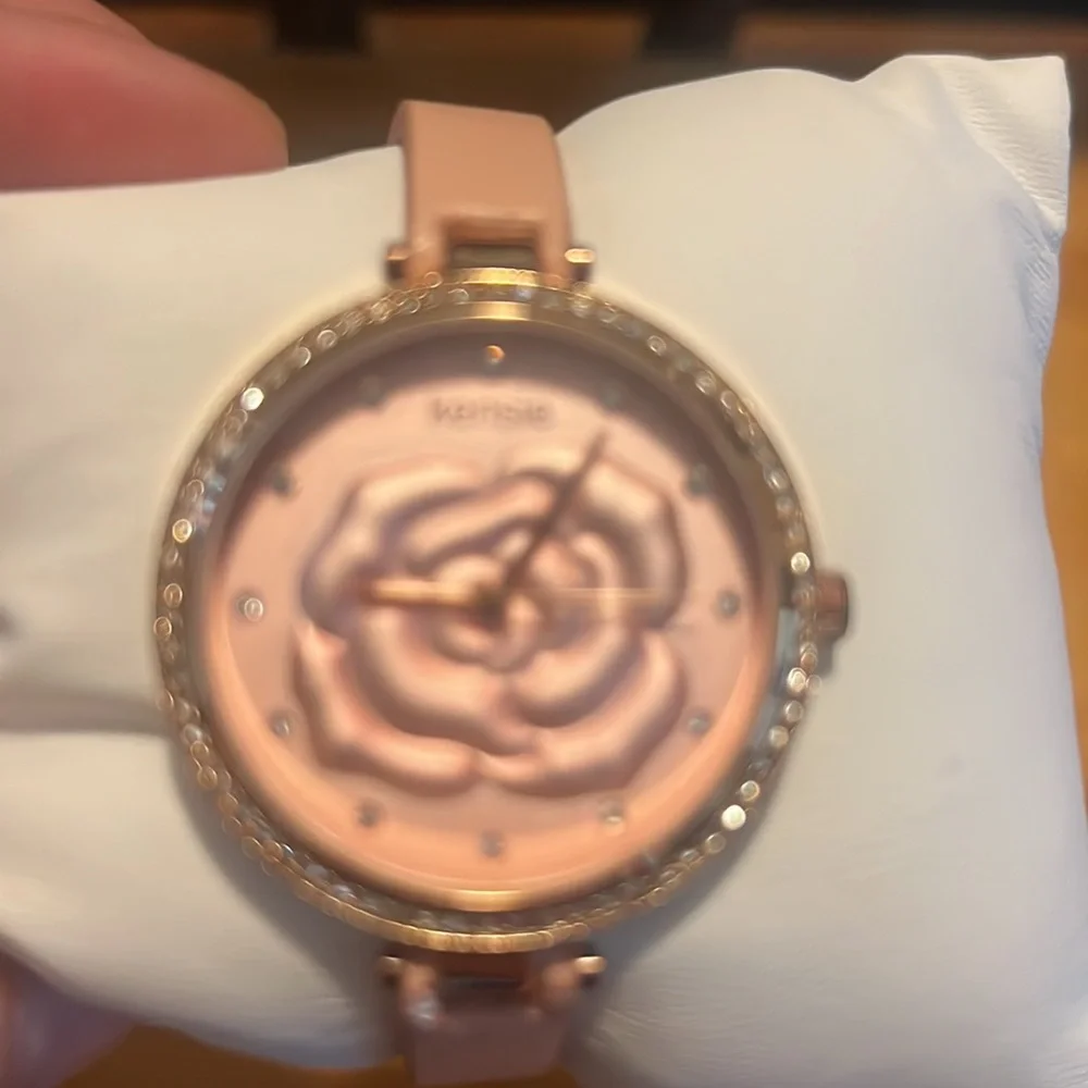 Watch - Picture 2 of 4